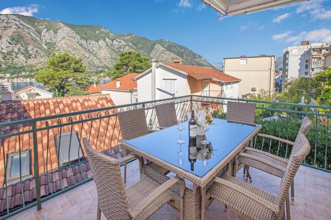 Seafoam Apartment Kotor Buitenkant foto