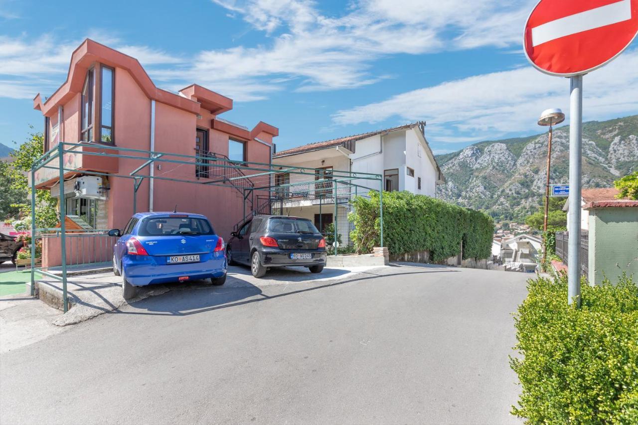 Seafoam Apartment Kotor Buitenkant foto